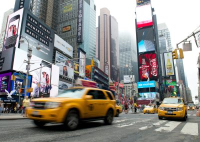 taxis jaune dans une rue de new York