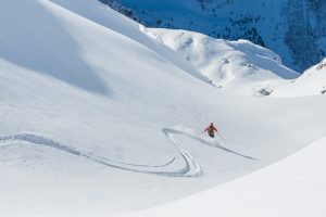 descente d'une belle combe dans le massif de belledonne