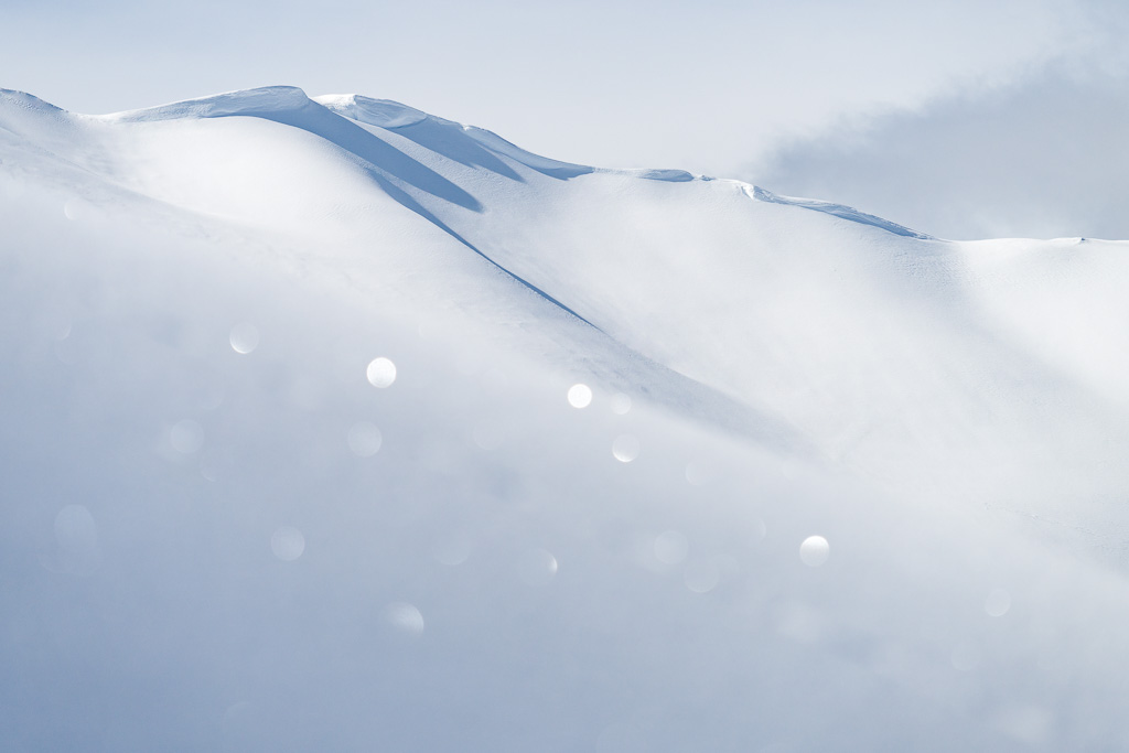 Corniche et cristaux de neige en beaufortin