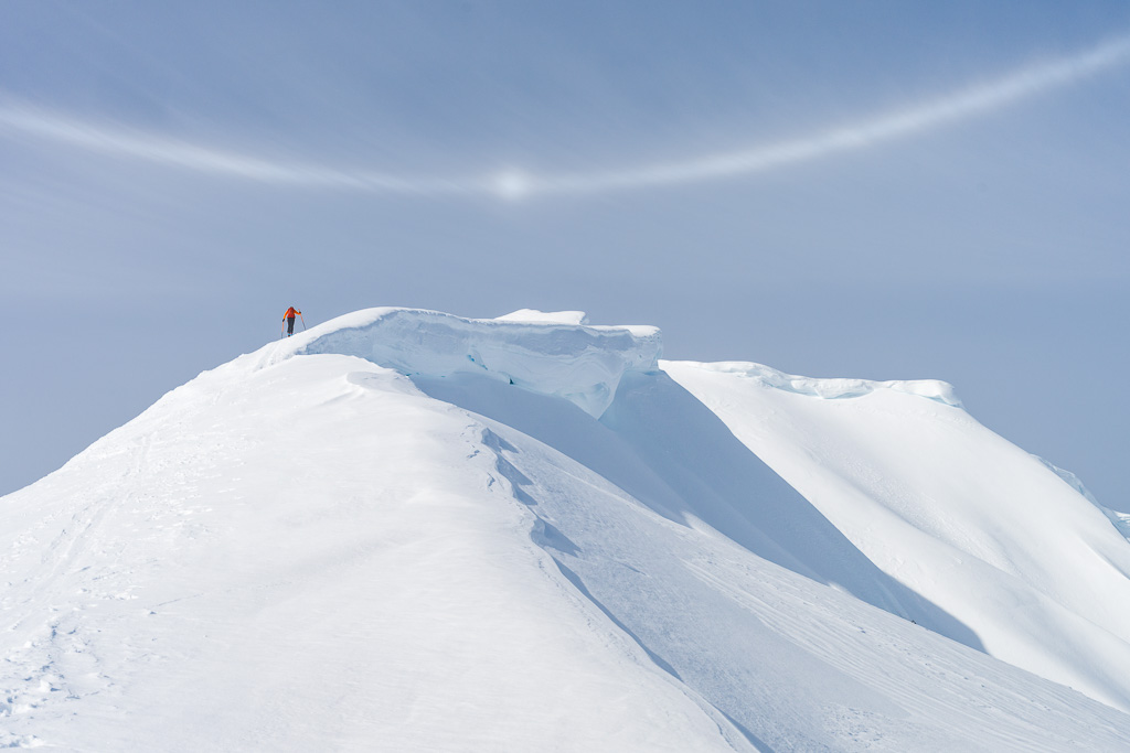 Une parhélie sur un sommet à ski dans le Beaufortin