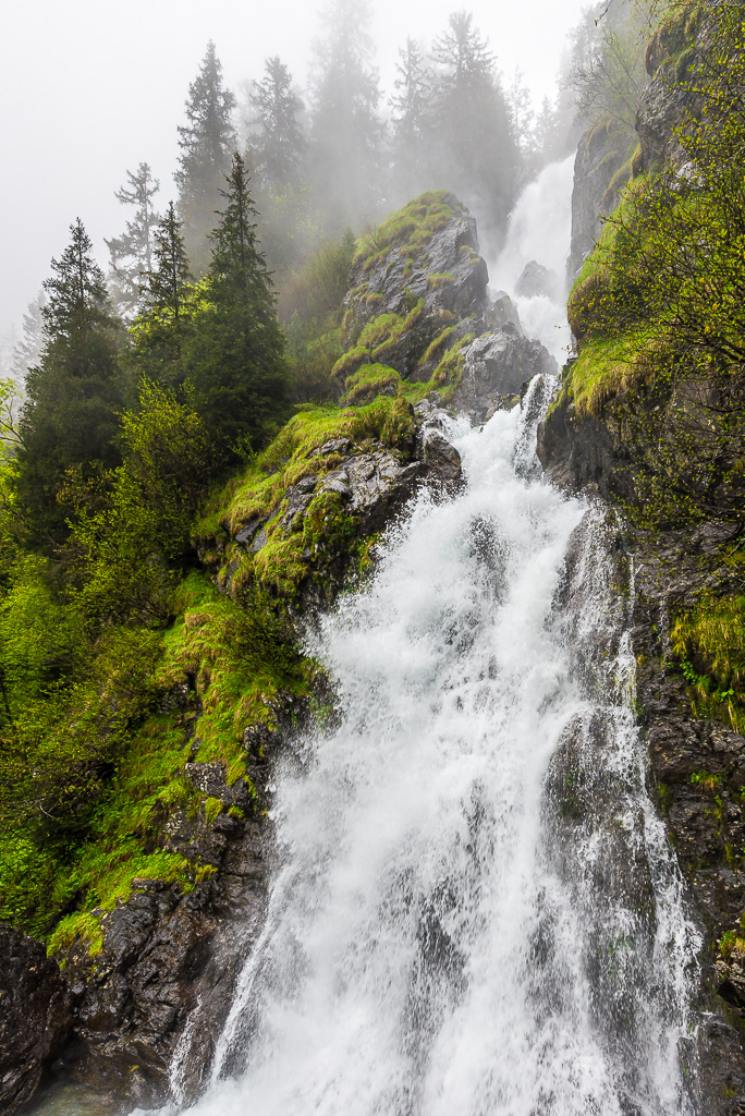 Cascade de l'oursière dans le massif de belledonne
