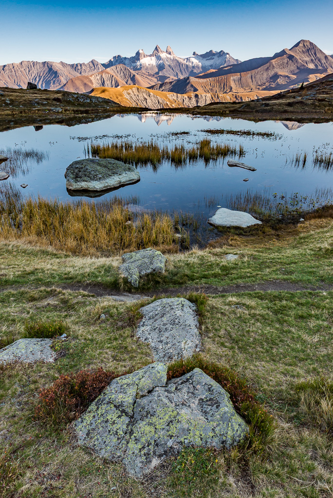 Aiguilles d'Arves au coucher de soleil depuis le lac Guichard