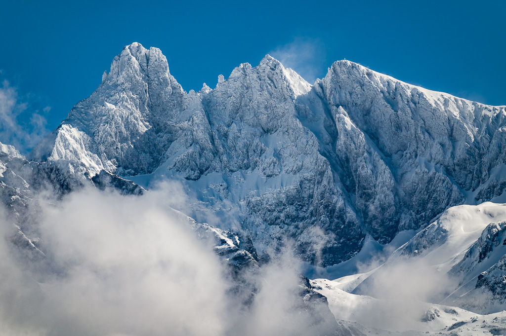Grand Pic et Croix de Belledonne platrés de neige