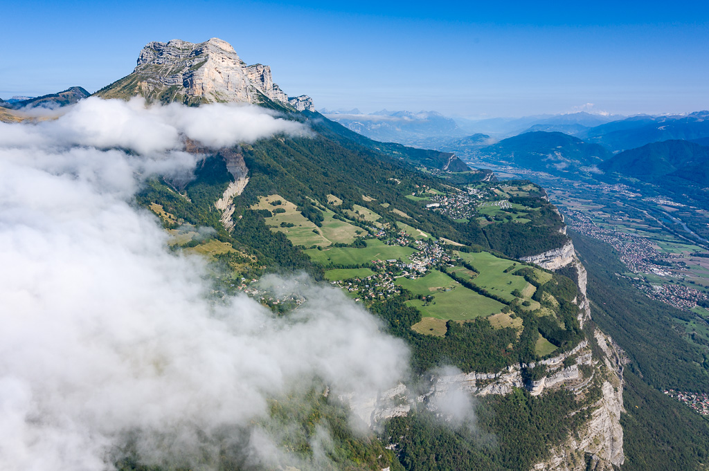 La Dente de Crolles et le plateau des petites Roches
