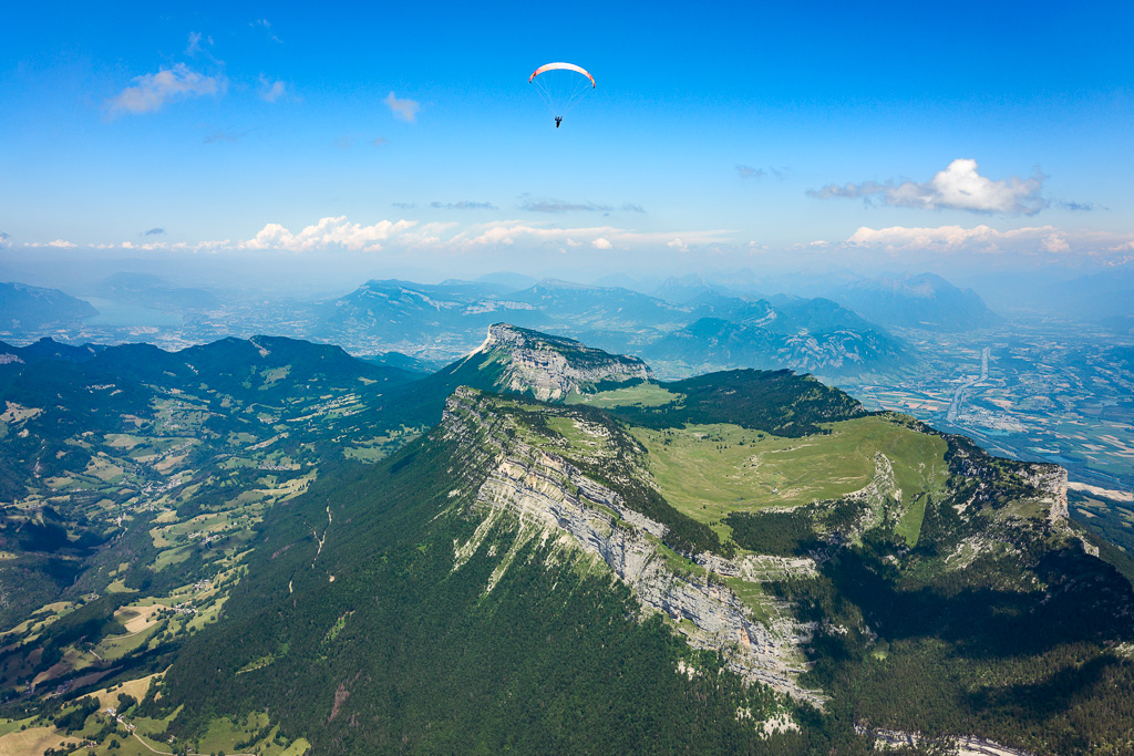 Parapente au dessus de la Chartreuse