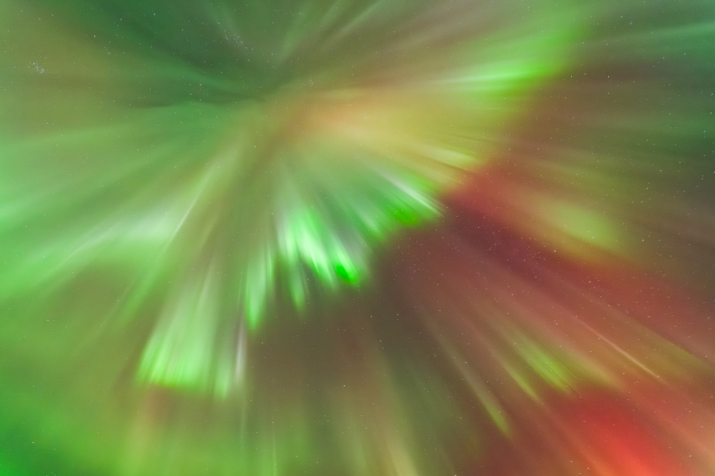 Aurore-boreale-au-zenith Aurore boréale vue au zénith