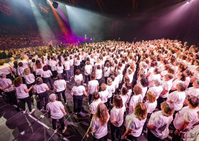 850 choristes
